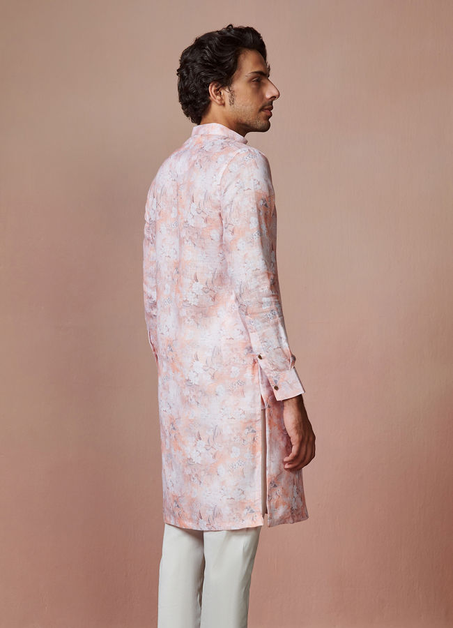 alt message - Manyavar Men Light Pink Floral Kurta image number 3