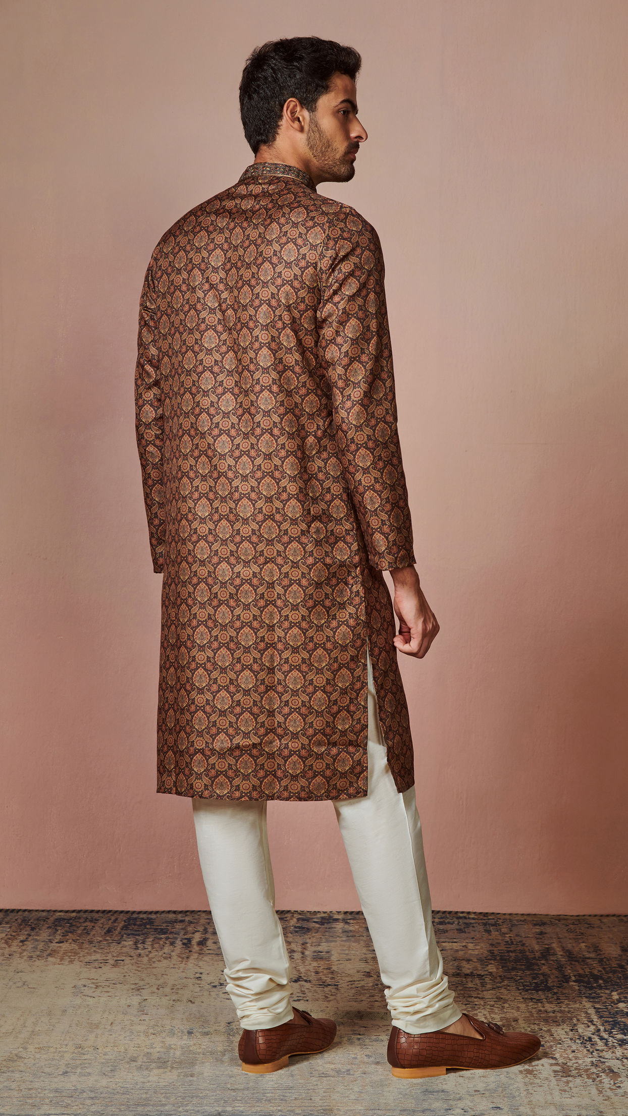 alt message - Manyavar Men Dark Brown Printed Kurta image number 4