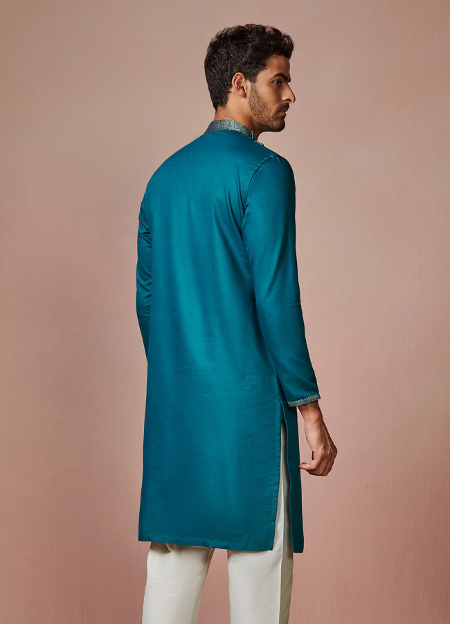 alt message - Manyavar Men Dark Green Side Open Kurta image number 3