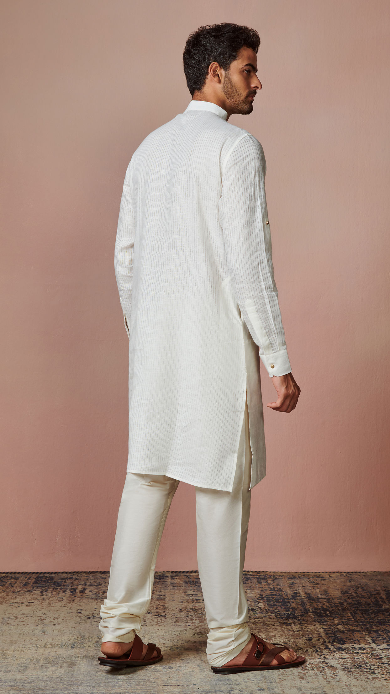 alt message - Manyavar Men Off White Self Striped Kurta image number 4