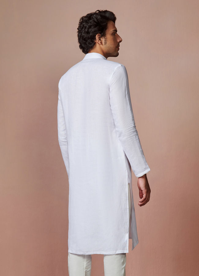 alt message - Manyavar Men White Self Striped Kurta image number 4