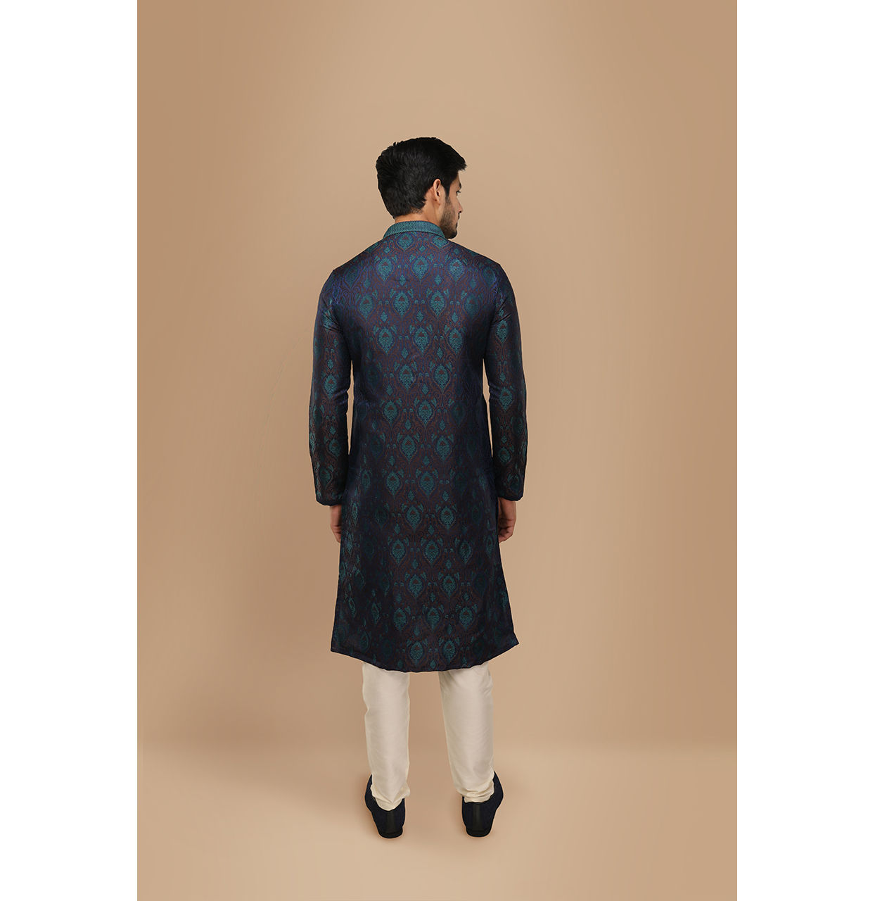 Manyavar Men Fashionable Designer Blue Kurta Set