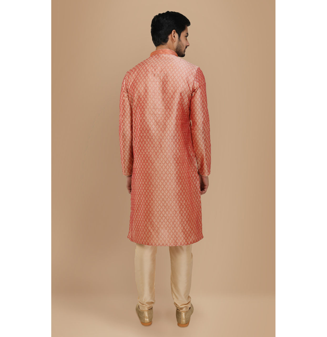 alt message - Manyavar Men Deep Coral Self Motif Kurta Set image number 2