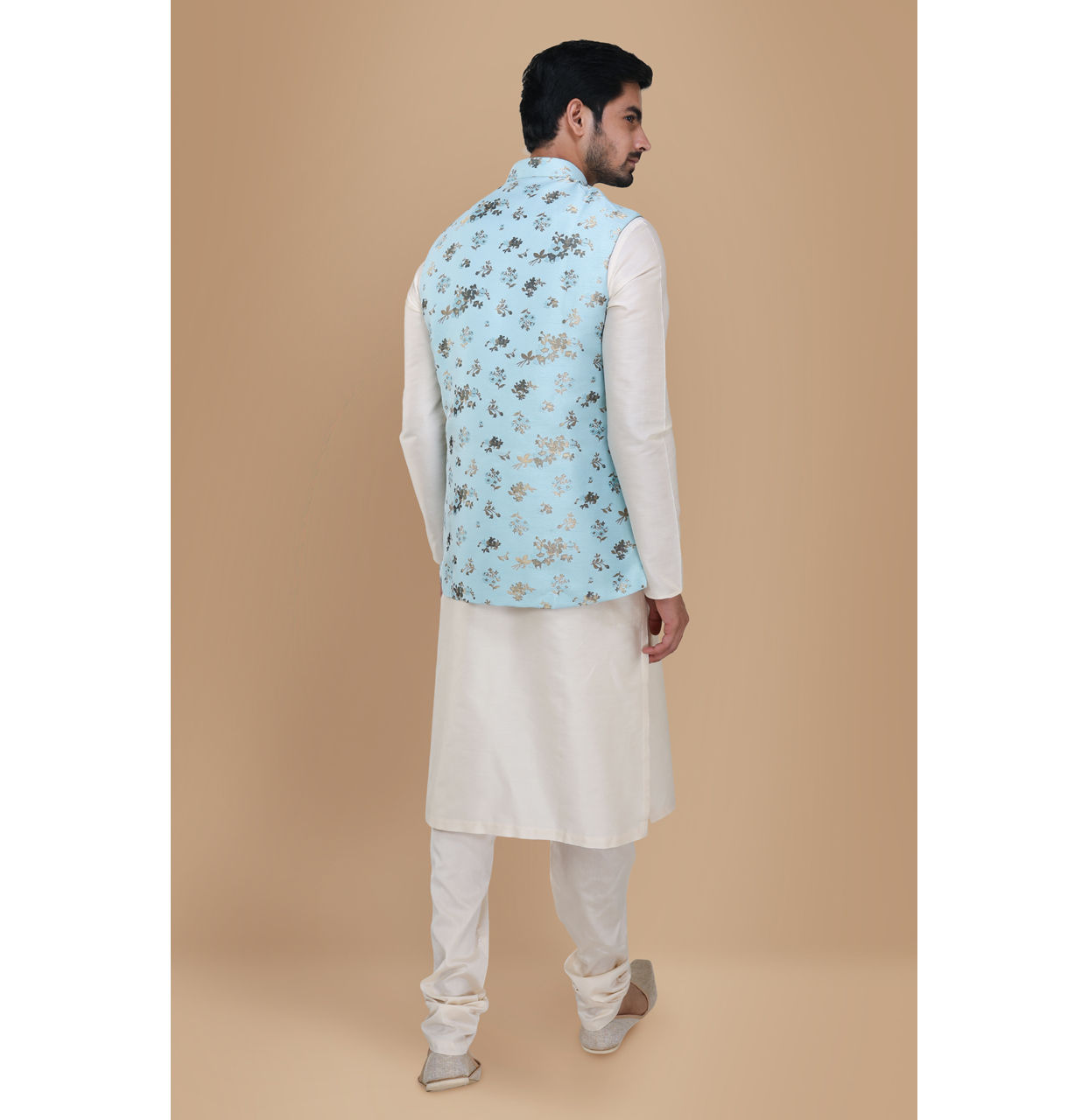 alt message - Manyavar Men Achkan Style Kurta Jacket Set image number 2