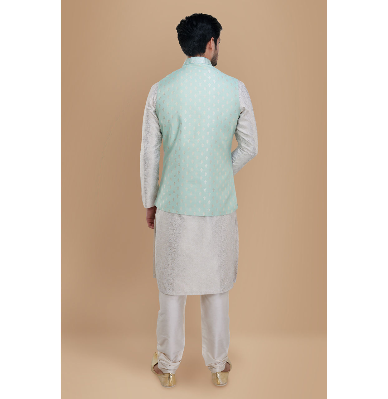 Manyavar Men Light Blue Kurta Jacket Set image number 2