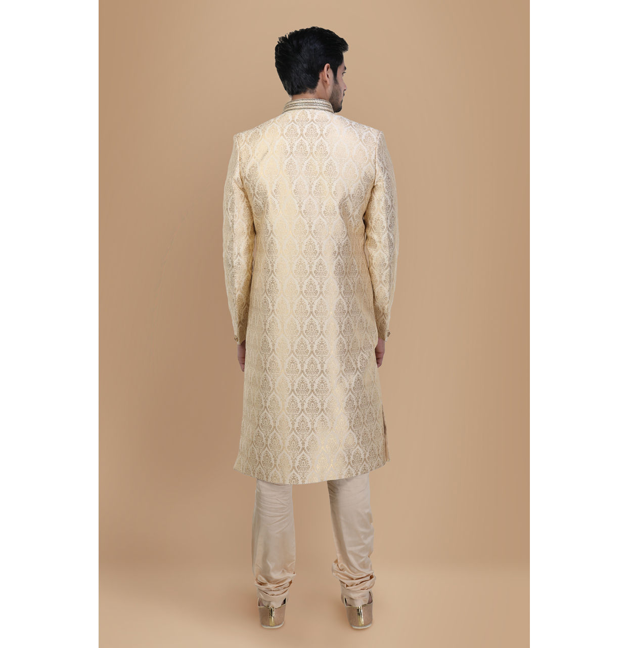 alt message - Manyavar Men Classic Light Colored Traditional Sherwani image number 4