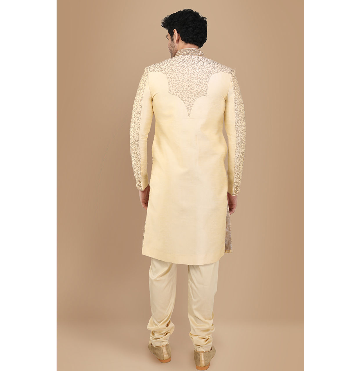 alt message - Manyavar Men Glam Biscuit Shade Sherwani Suit image number 3