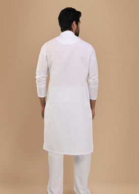 Manyavar Men Pearl White Solid Kurta Set image number 2