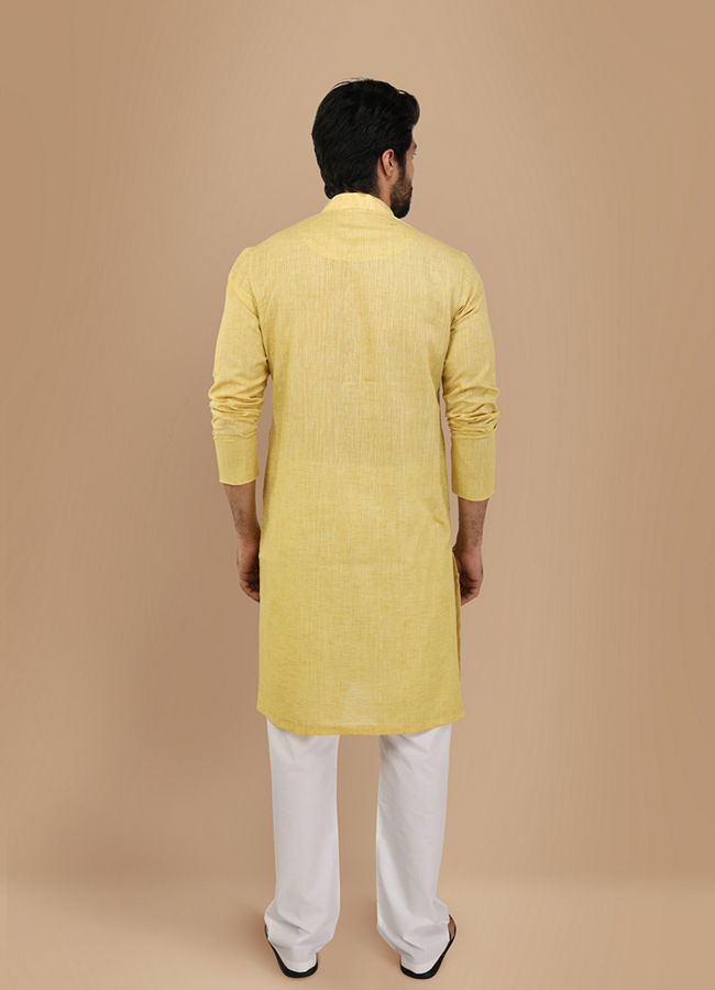 alt message - Manyavar Men Faded Yellow Solid Kurta image number 2