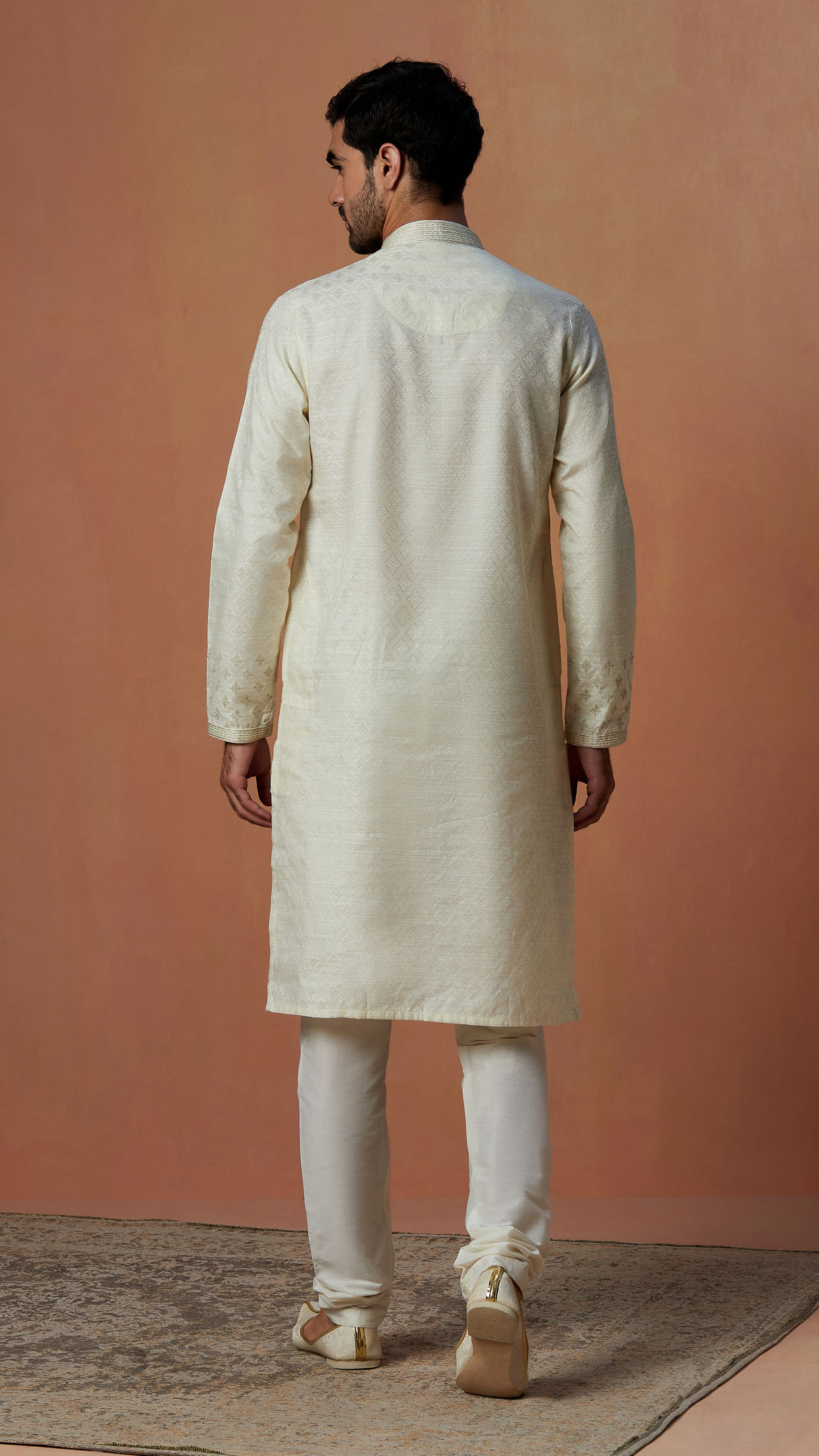 Manyavar Men White Self Design Kurta Pajama