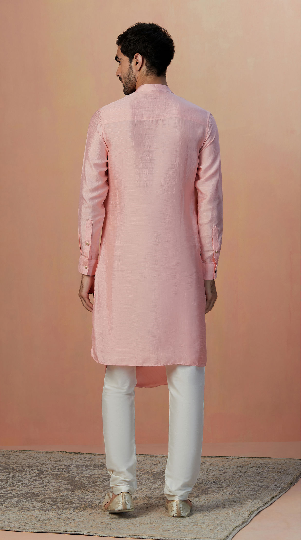 Manyavar Men Pink Solid Side Open Kurta Pajama