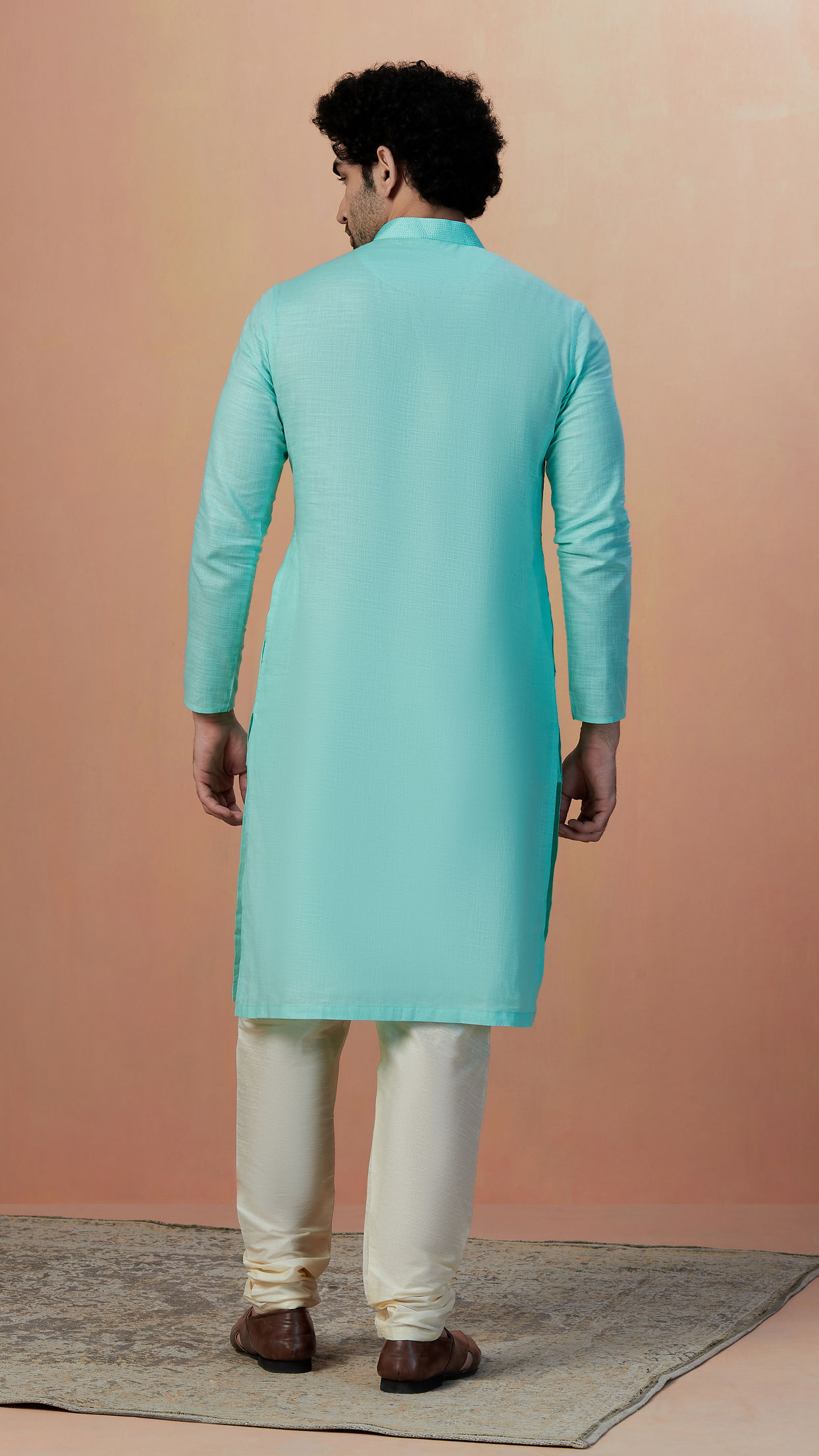 Manyavar Men Sea Green Plain Kurta Pajama