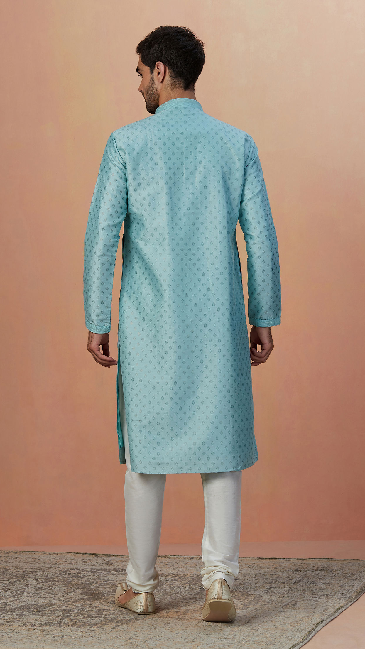 alt message - Manyavar Men Sea Green Kurta Pajama With Golden Motifs image number 4