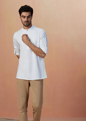 alt message - Manyavar Men White Plain Short Kurta image number 1