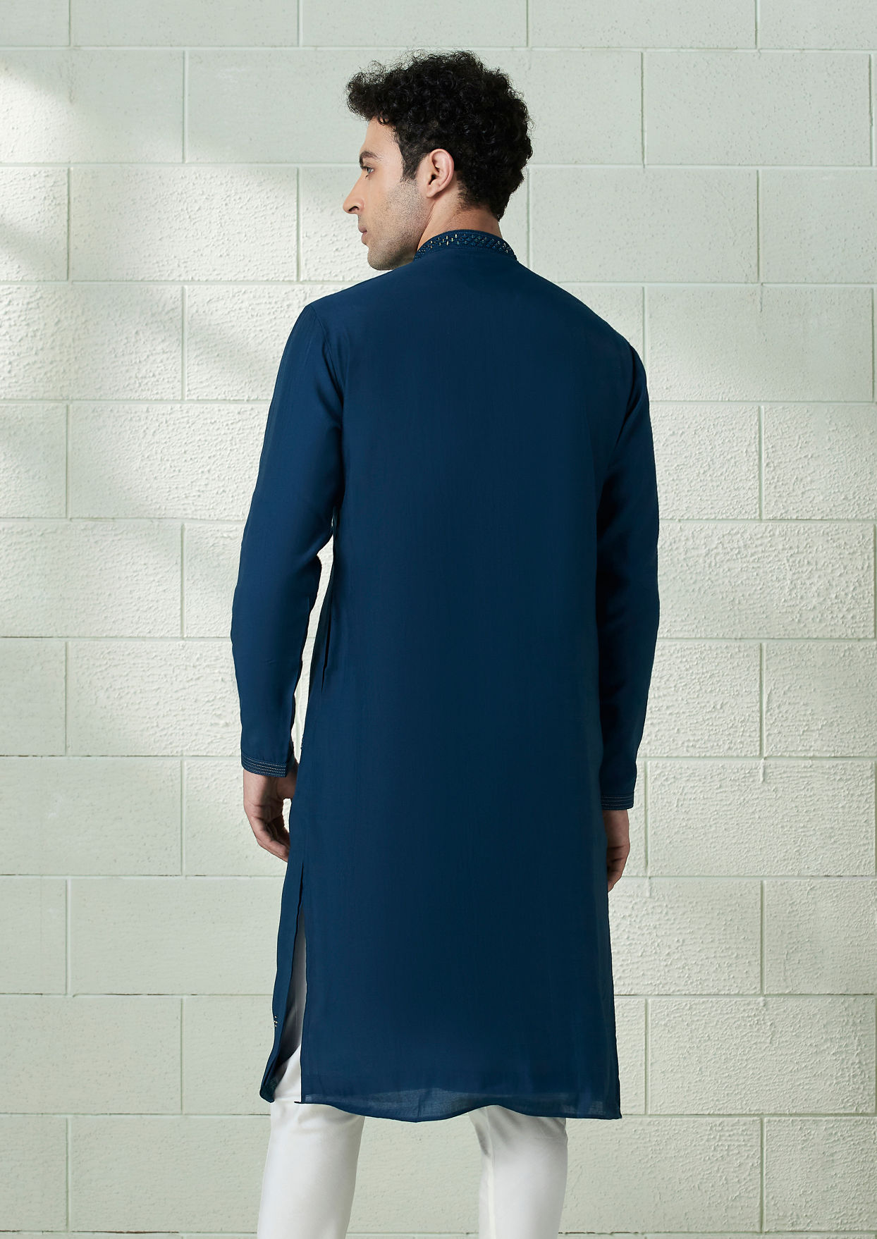 alt message - Twamev Men Prussian Blue Mirror Work Kurta Set image number 3