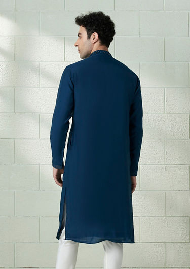 alt message - Twamev Men Prussian Blue Mirror Work Kurta Set image number 3