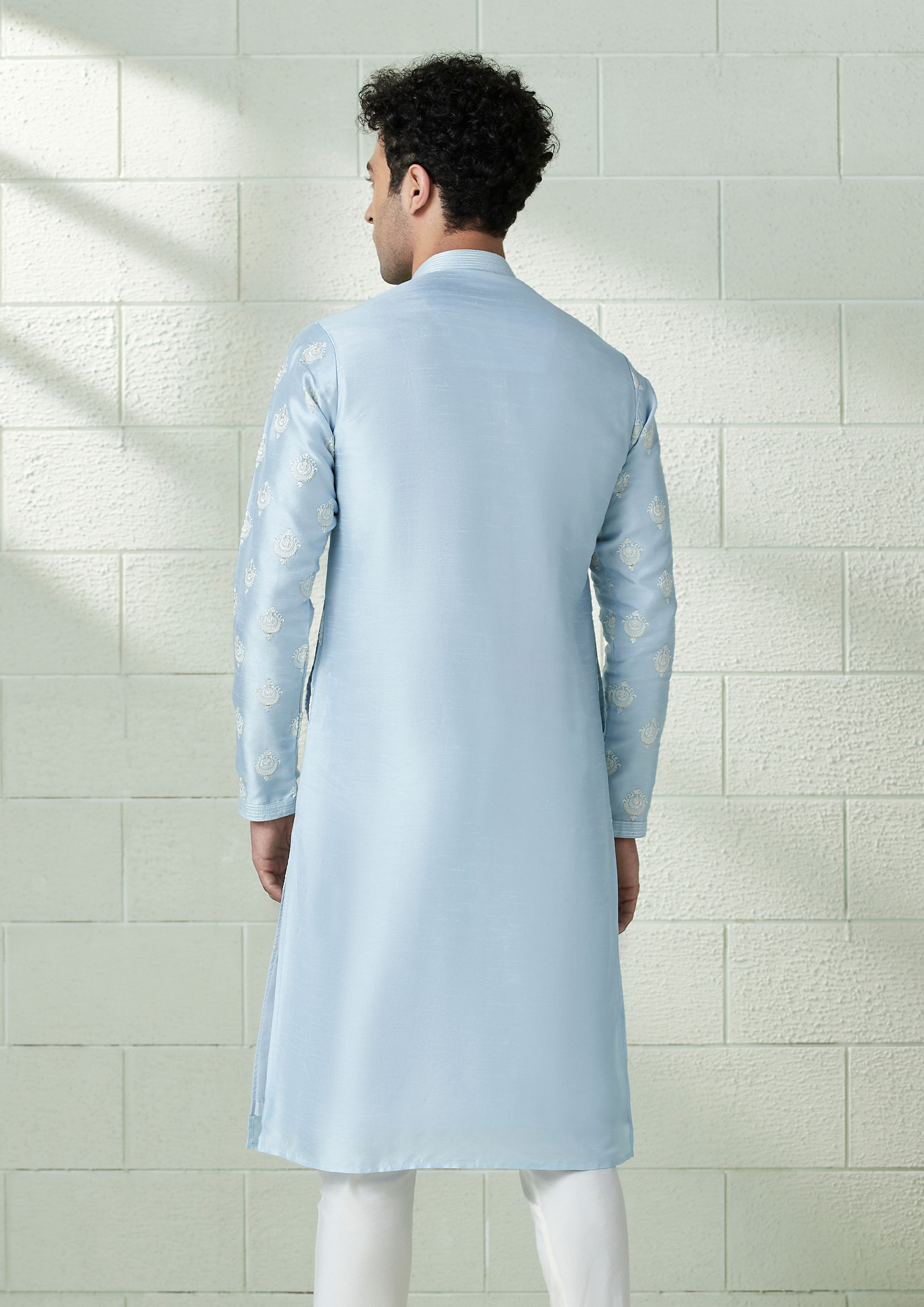 Twamev Men Crystal Blue Patterned Kurta Set image number 3