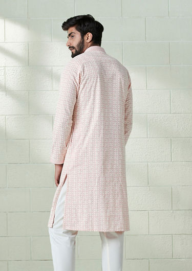 alt message - Twamev Men Rosewater Pink Embroidered Kurta Set image number 3