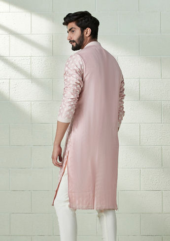 alt message - Twamev Men Carnation Pink Floral Motif Kurta Set image number 3