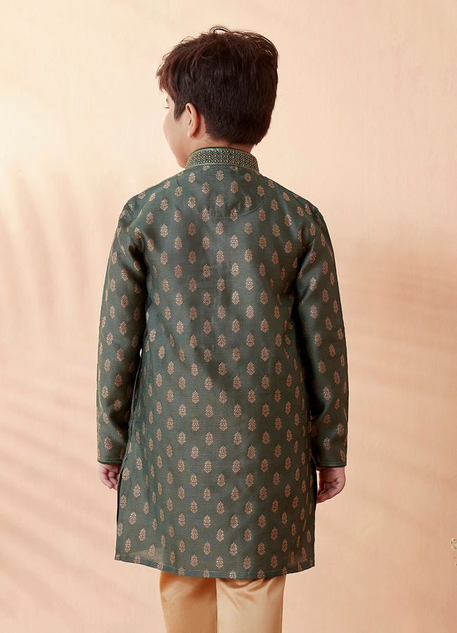 alt message - Manyavar Boys Boys Bottle Green Self Motif Kurta Set image number 2