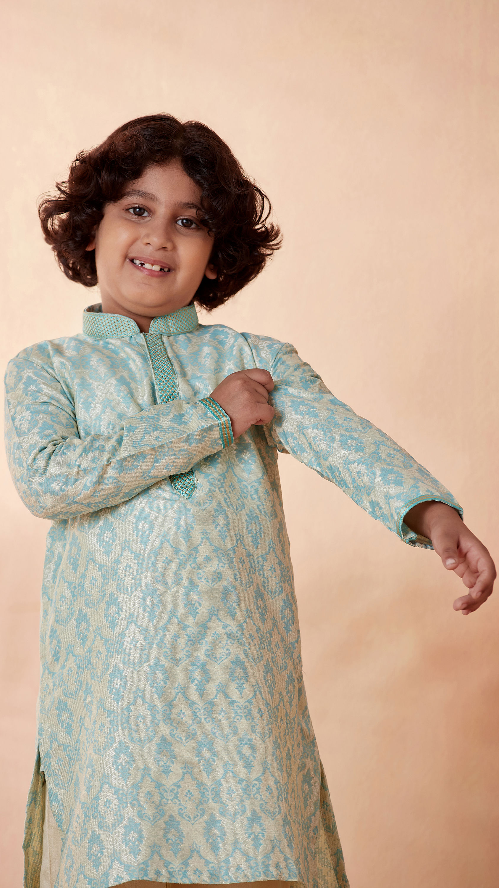 Manyavar Boys Boys Green Jacquard Kurta Set