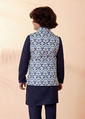 Boys Blue And White Kurta Jacket Set image number 4