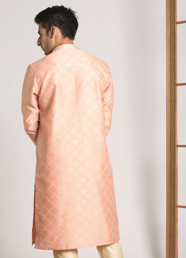 alt message - Manyavar Men Salmon Pink Jacquard Kurta Pajama Set image number 3