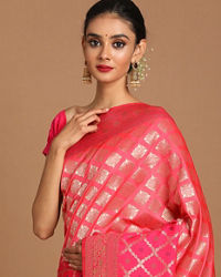 Mohey Women Enchanting Rani Pink Saree