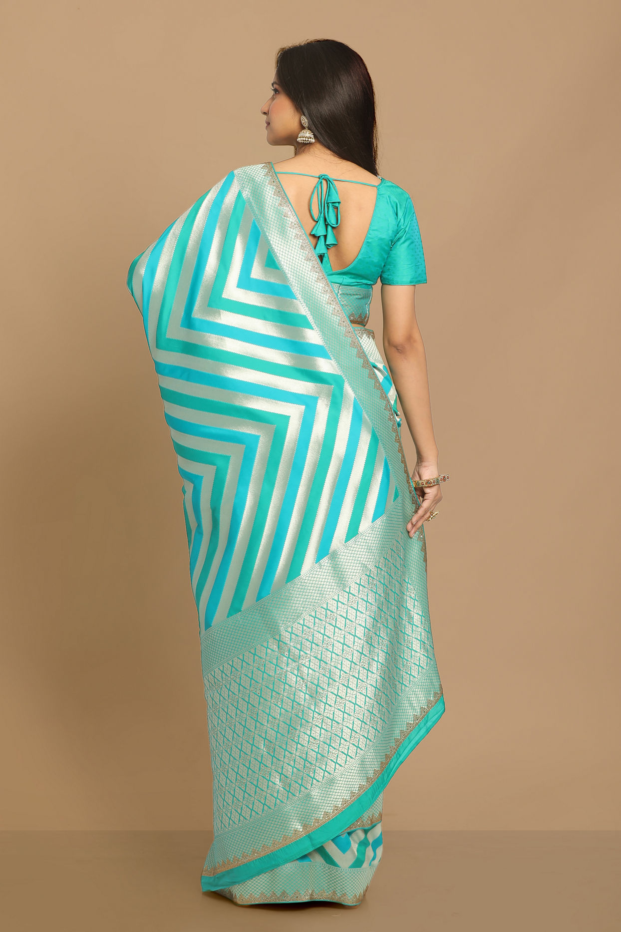 Mohey Women Sublime Blue Saree