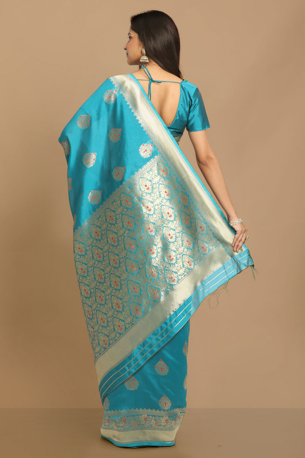 alt message - Mohey Women Dreamy Blue Saree image number 3