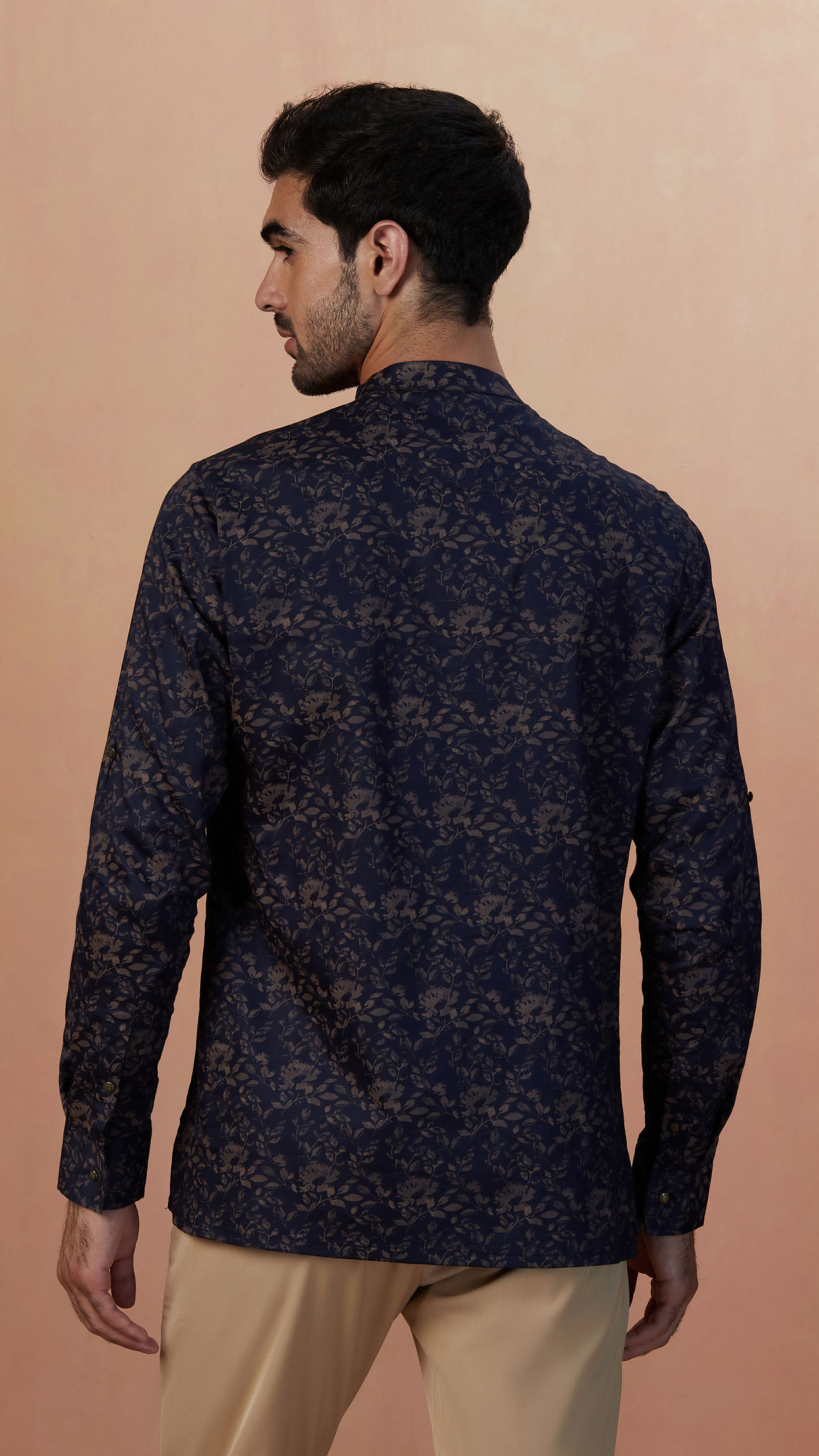 alt message - Manyavar Men Dark Navy Blue Floral Print Short Kurta image number 2