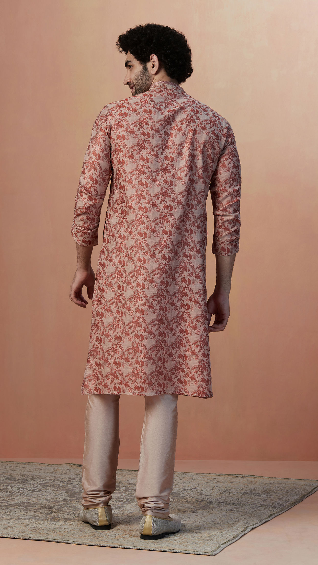 alt message - Manyavar Men Rust Brown Printed Kurta Pajama image number 4