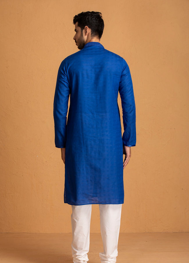 Manyavar Men Indigo Blue Self Chequered Kurta