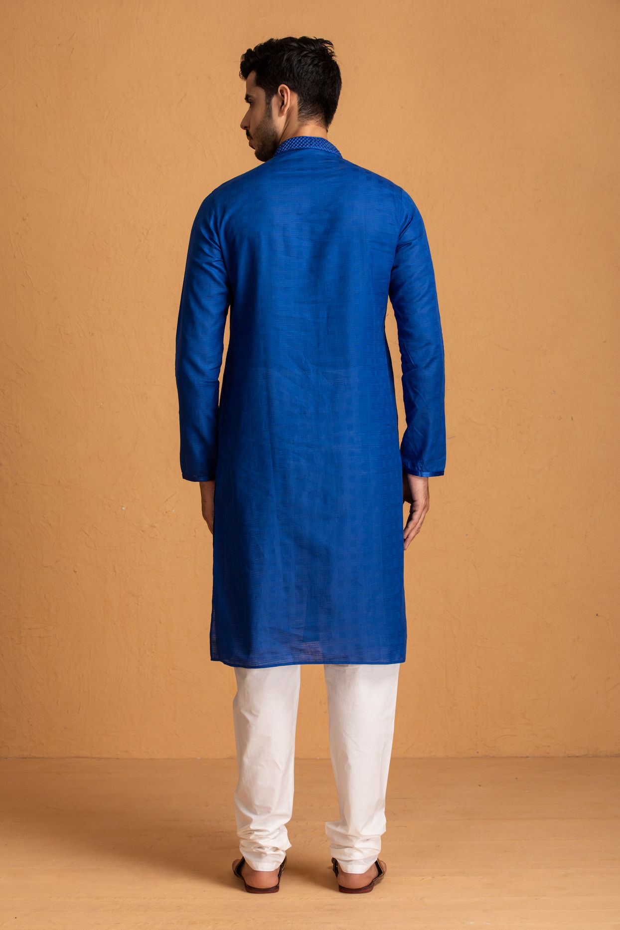 Manyavar Men Indigo Blue Self Chequered Kurta