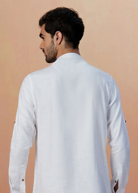 alt message - Manyavar Men White Plain Short Kurta image number 2