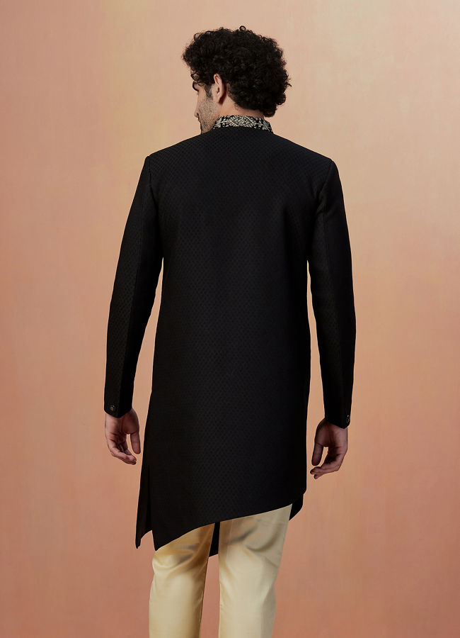 alt message - Manyavar Men Smoke Black Indo Western With Dupatta image number 4