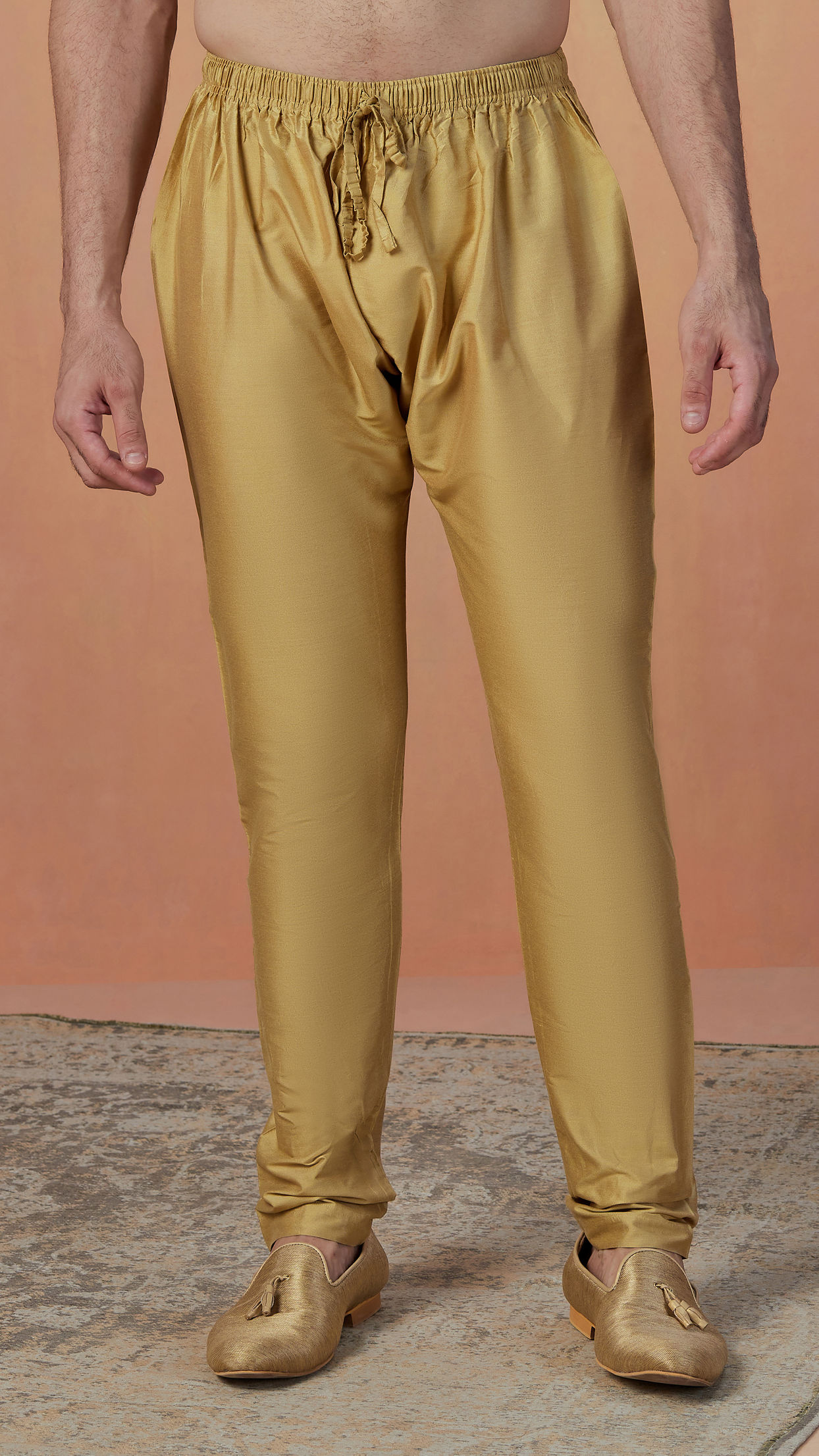 alt message - Manyavar Men Golden Embellished Kurta Pajama image number 3