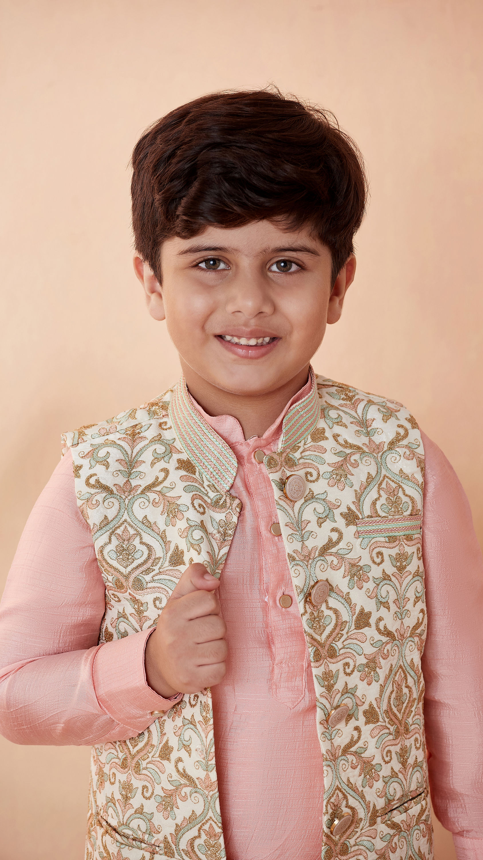 Manyavar Boys Boys Cream Jacket With Peach Kurta Set