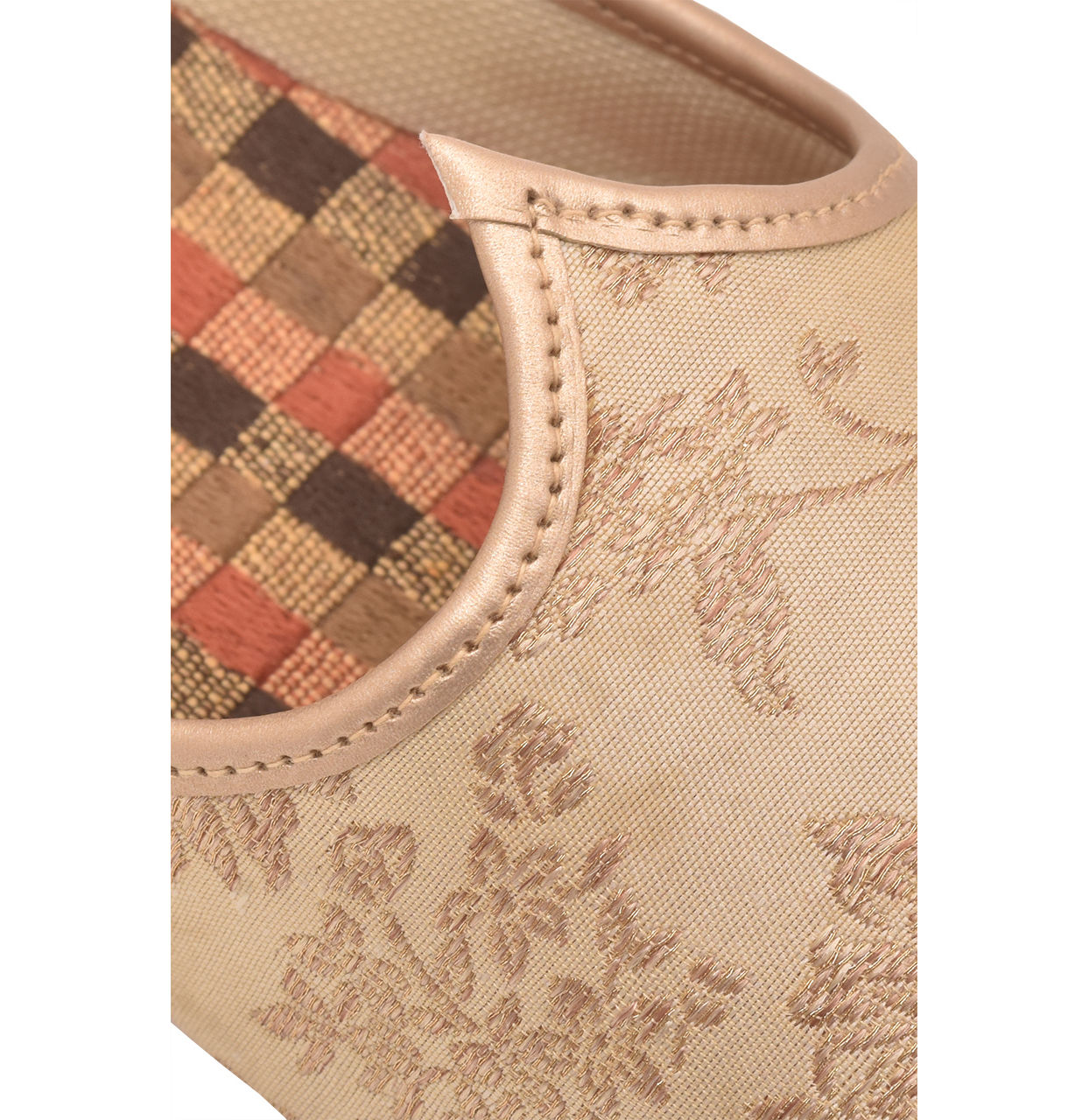 Manyavar Men Attractive Biscuit Jooti