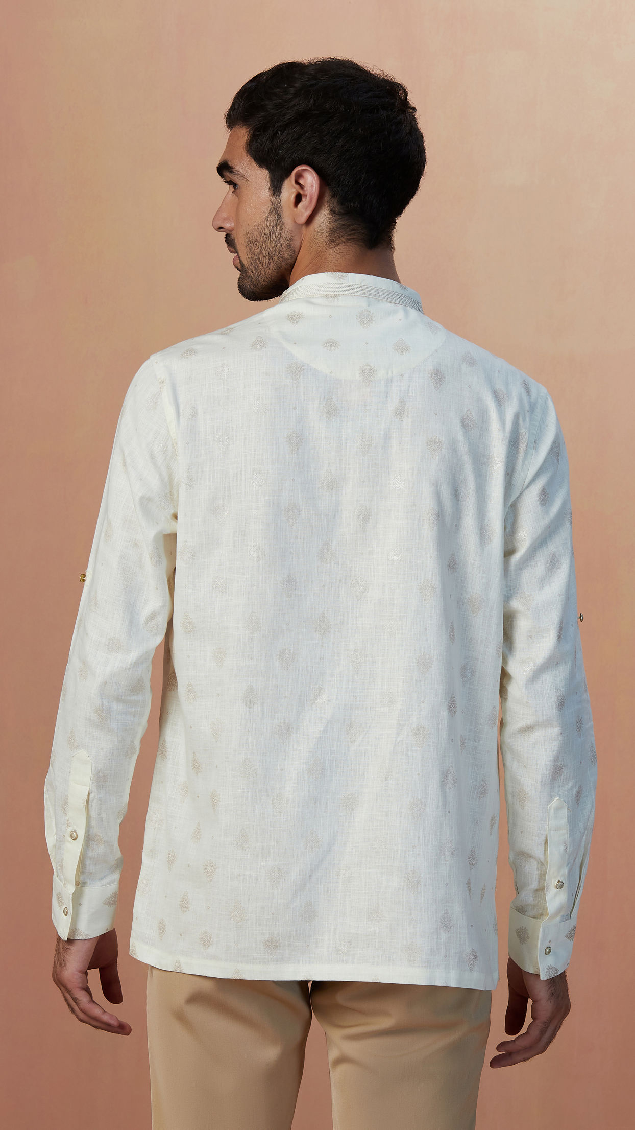 alt message - Manyavar Men White Self Printed Short Kurta image number 2