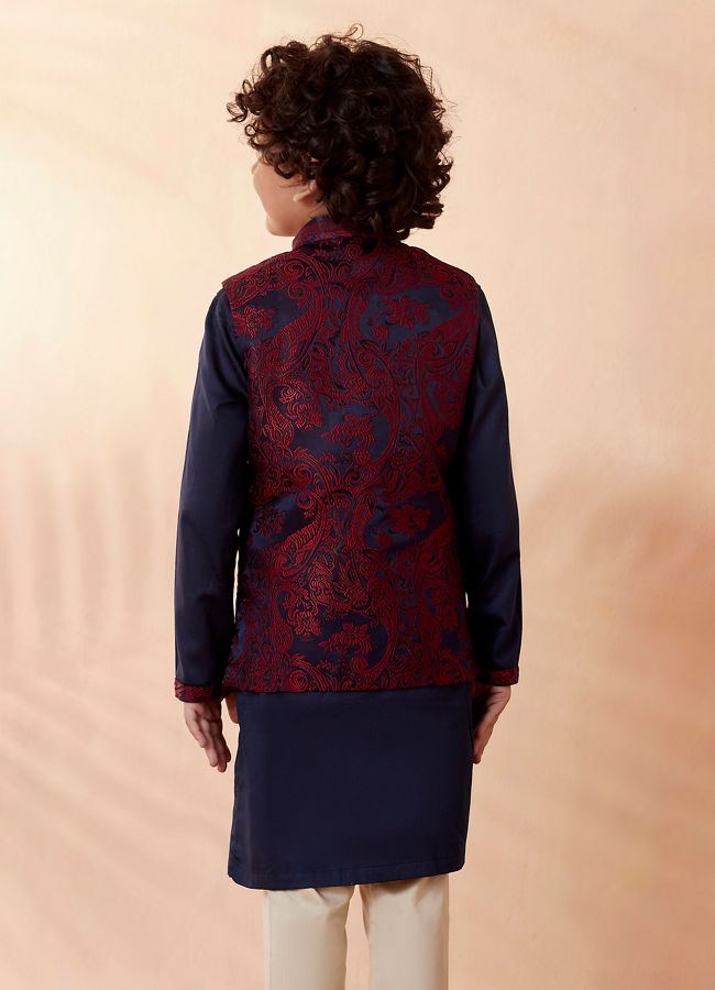 alt message - Manyavar Boys Boys Wine And Navy Blue Kurta Jacket Set image number 3