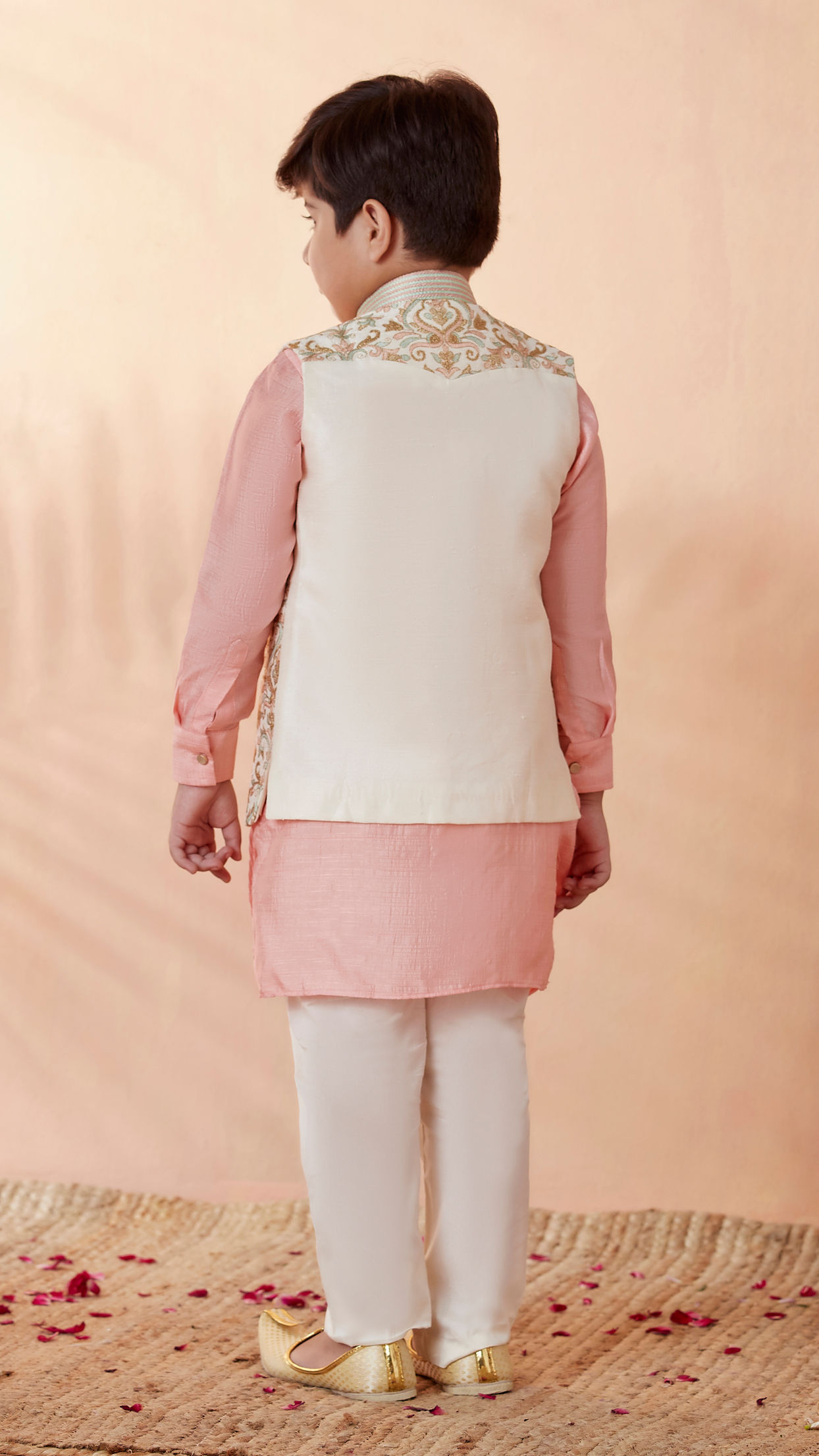 Manyavar Boys Boys Cream Jacket With Peach Kurta Set