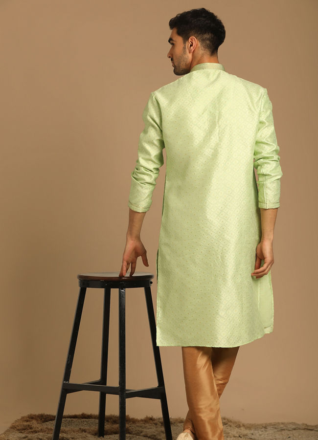 alt message - Manyavar Men Light Green Kurta Set With Golden Booti image number 2