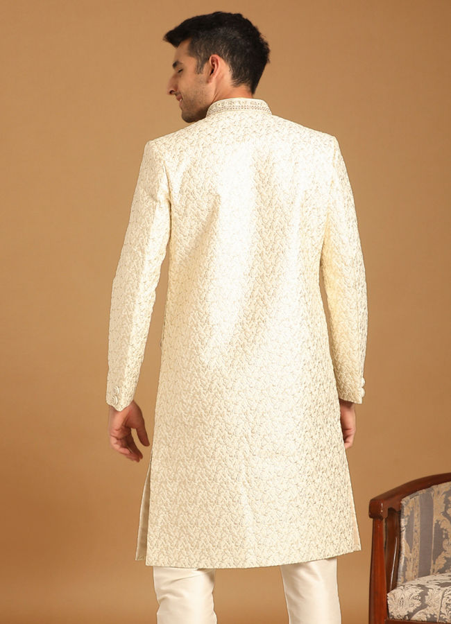 alt message - Manyavar Men Quintessential Cream Sherwani image number 2