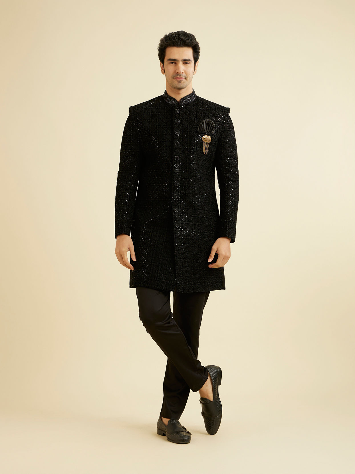 alt message - Manyavar Men Black Sequins Velvet Indo Western image number 2