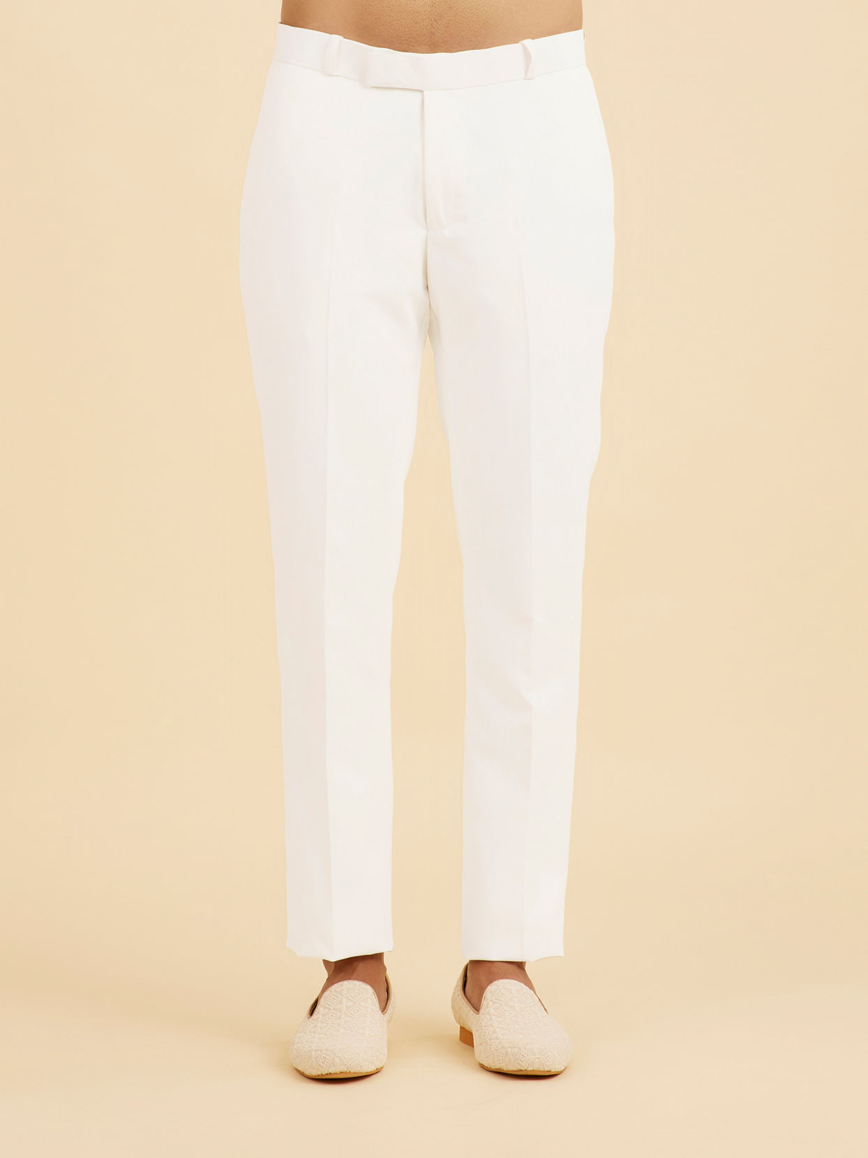 Manyavar Men Vijay's Light Grey & White Net Indo Western Set with Floral Embroidery