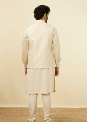 alt message - Manyavar Men Elegant Biscuit Shade Jacket image number 3