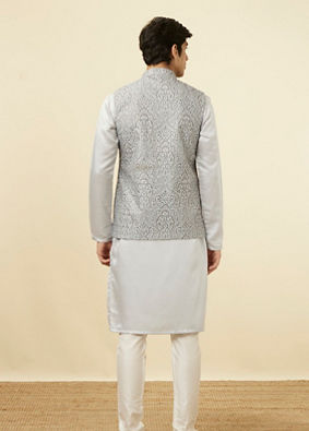 alt message - Manyavar Men Pearl RIver Grey Chikankari Inspired Printed Jacket image number 3