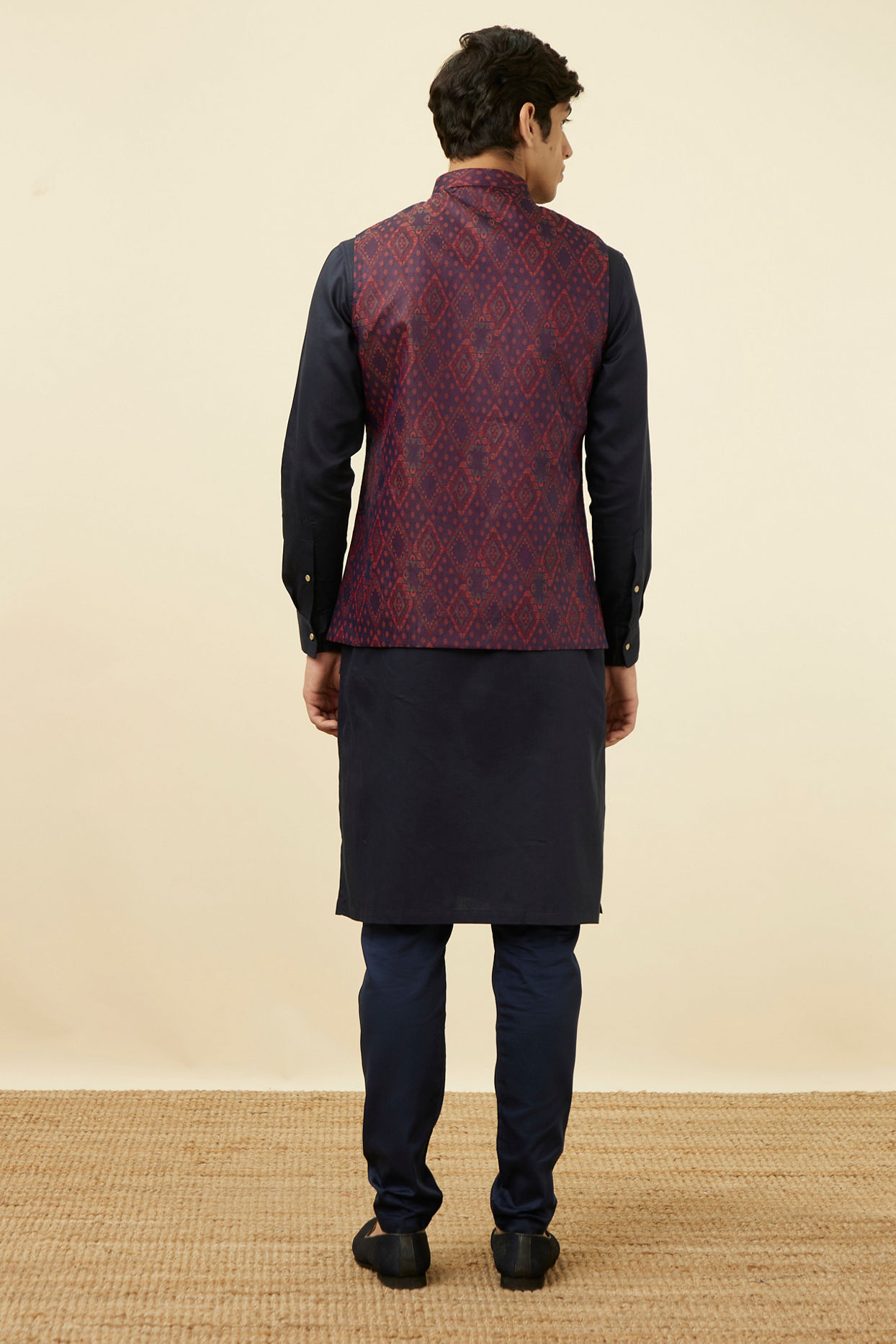 alt message - Manyavar Men Dark Blue Printed Jacket image number 3