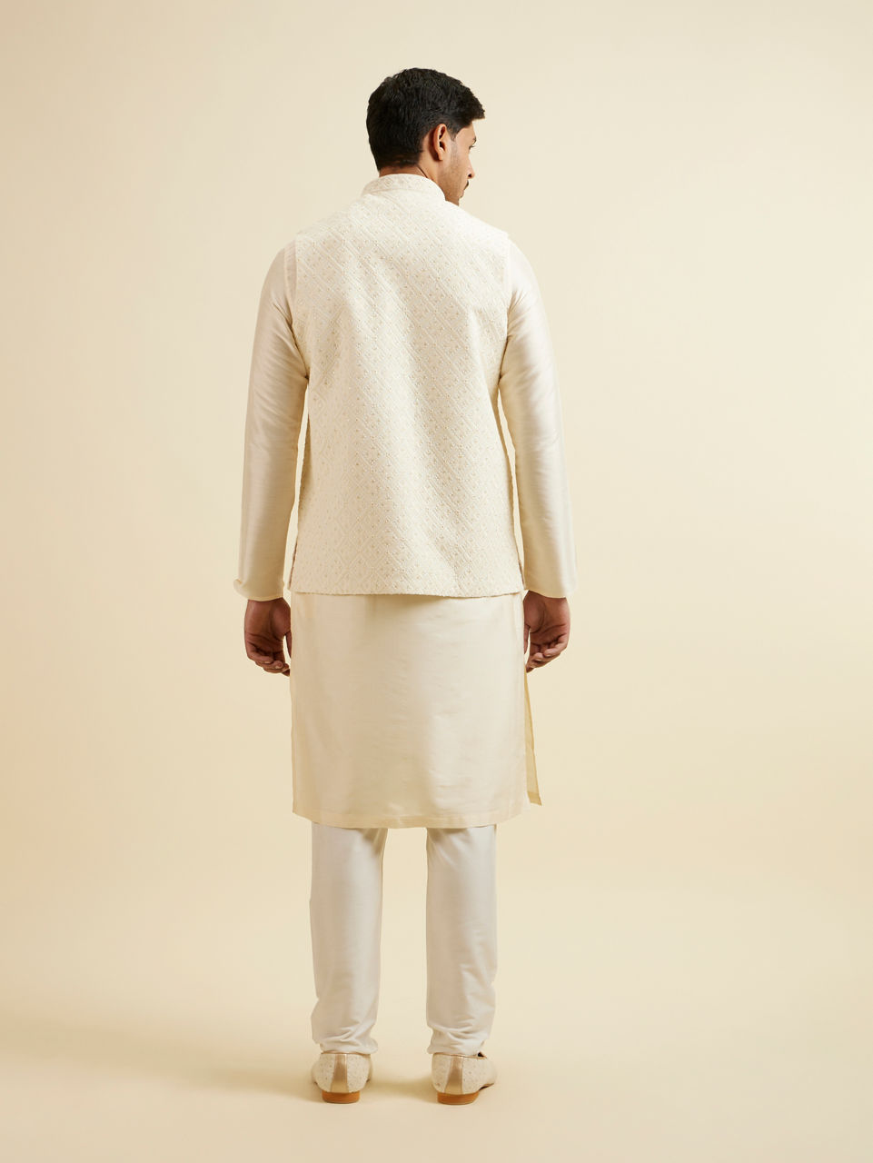 Manyavar Men Warm White Sequinned Jaal Patterned Jacket